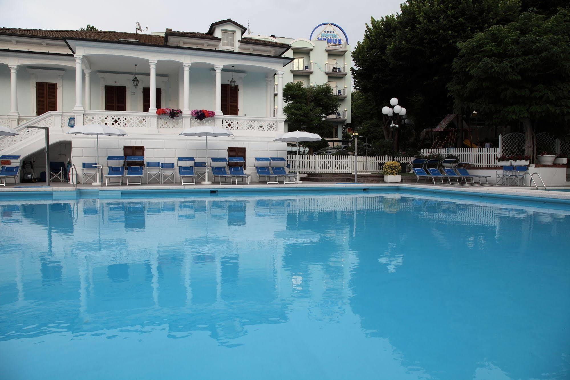 Hotel Venus Gabicce Mare Extérieur photo
