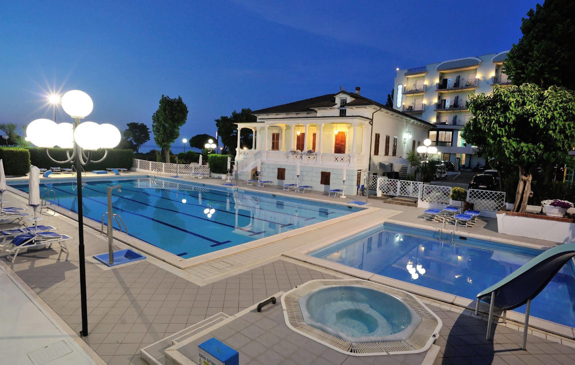 Hotel Venus Gabicce Mare Extérieur photo